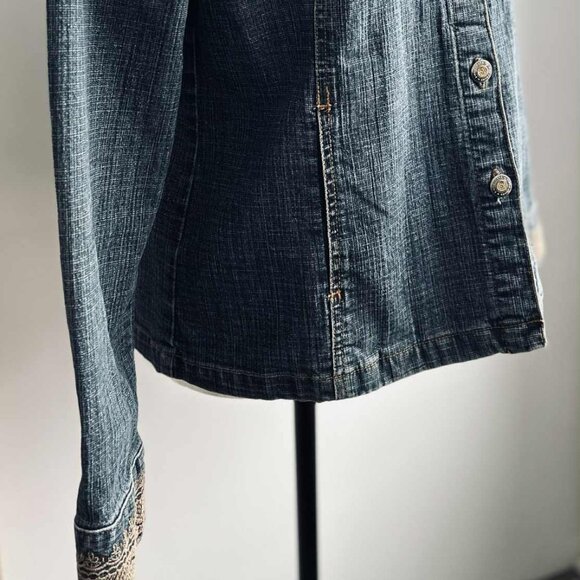 Simon Chang Indigo Embellished Luxe Denim Jacket with Gold Detailing – US 10 - Picture 8 of 13